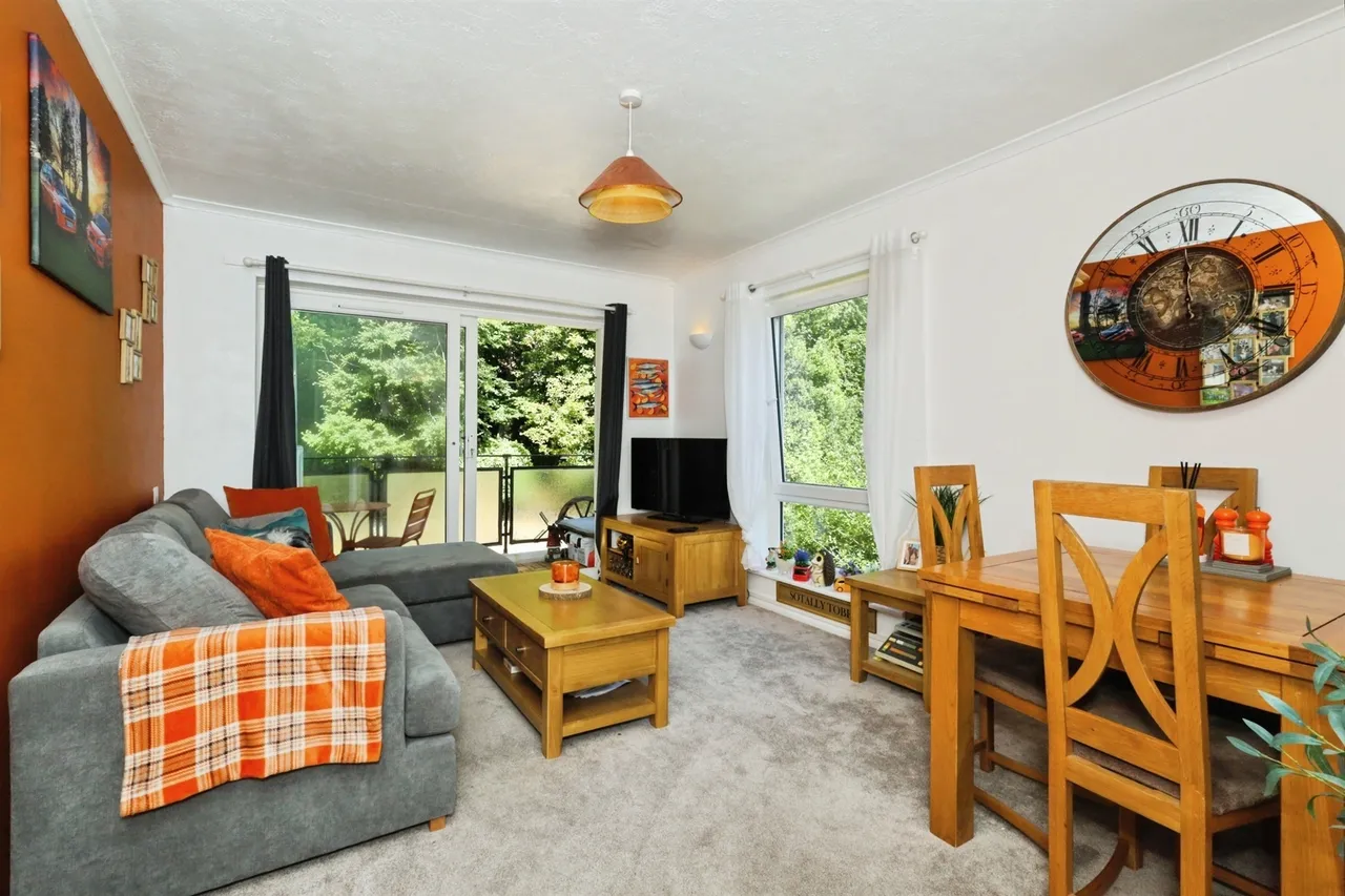 Arundel Road, Eastbourne, photo 2