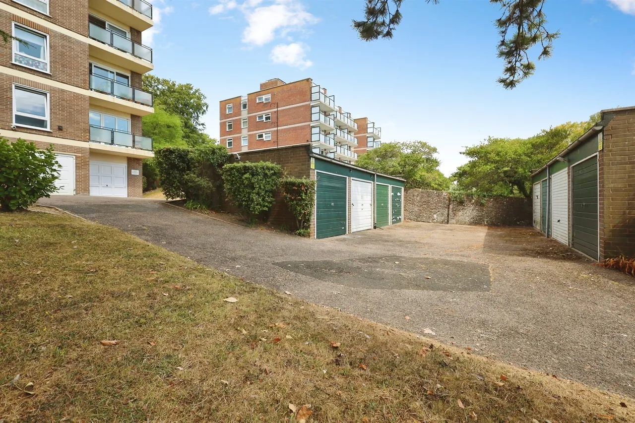 Arundel Road, Eastbourne, photo 12