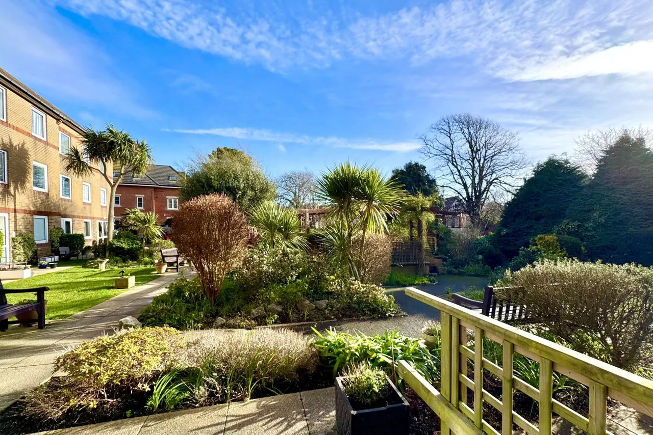 Fairhaven Court, BH5, photo 11