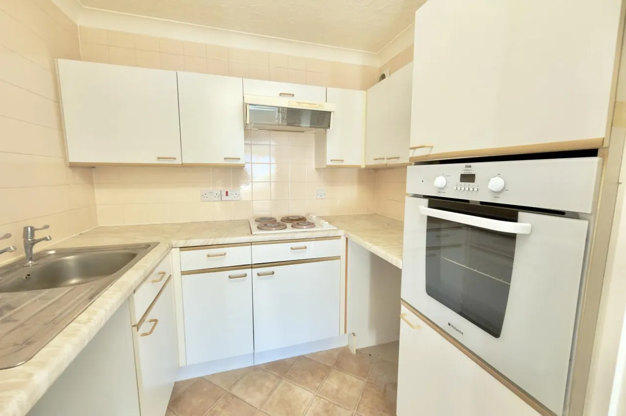 Fairhaven Court, BH5, photo 3