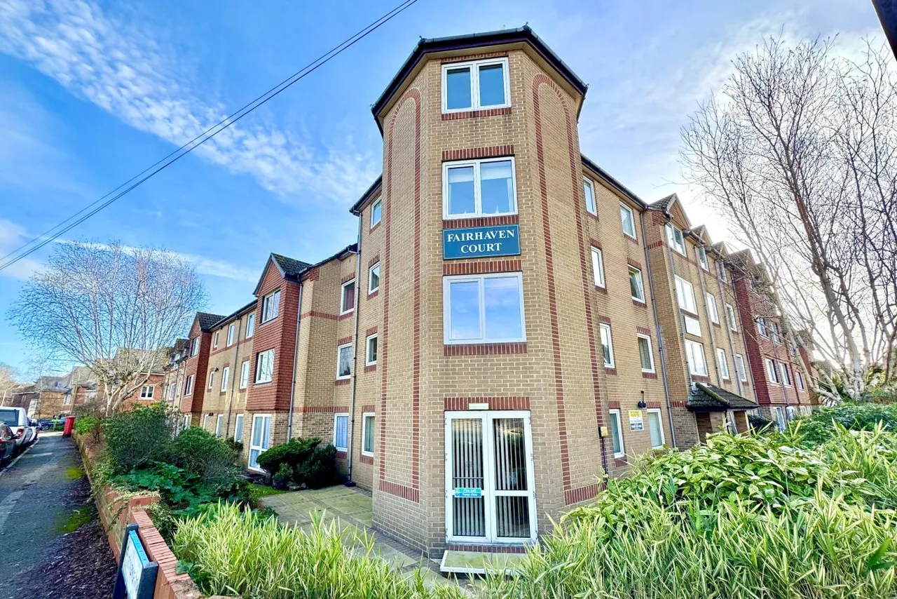 Fairhaven Court, BH5, photo 15