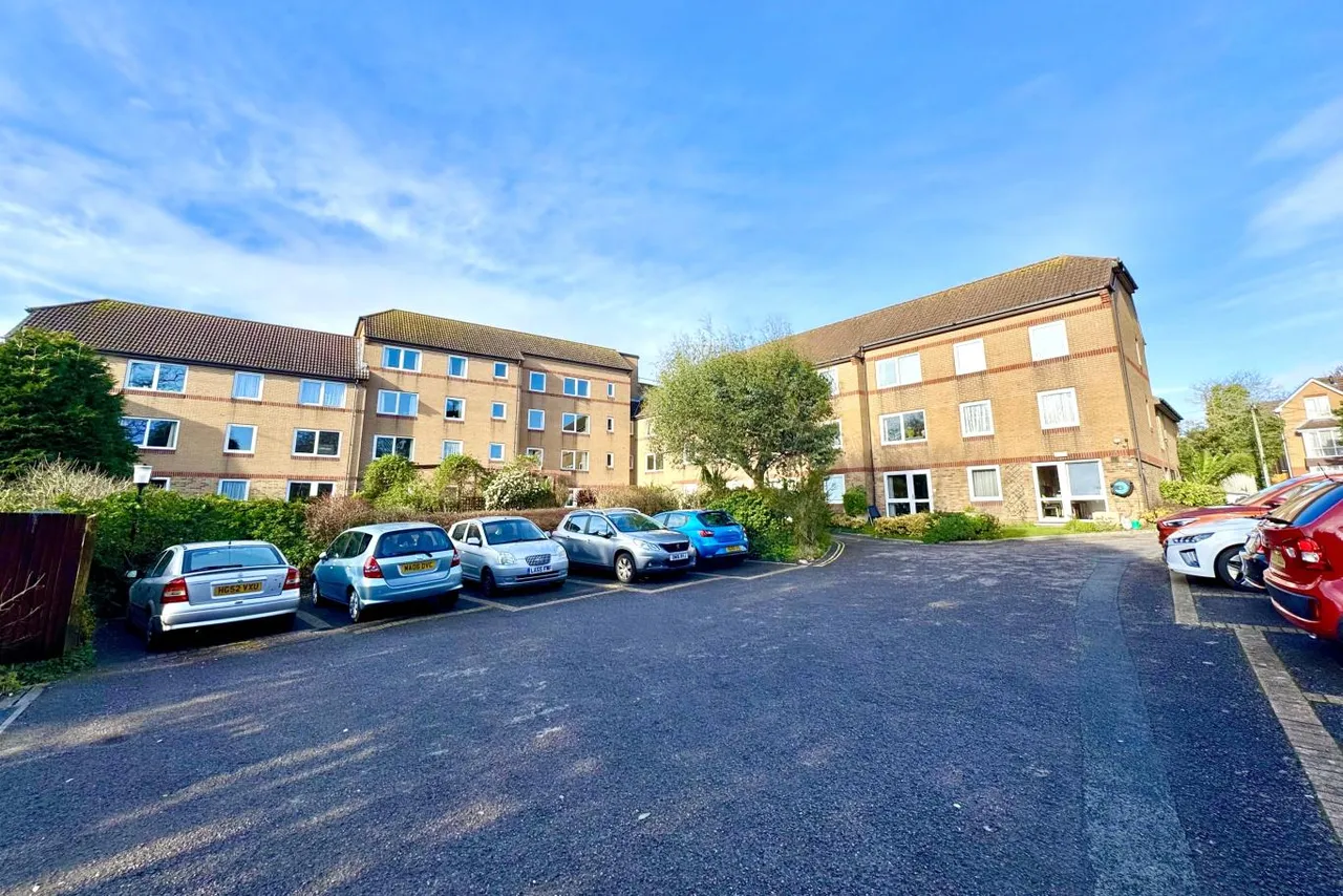Fairhaven Court, BH5, photo 14