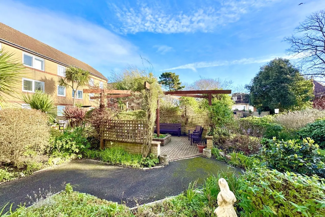 Fairhaven Court, BH5, photo 12