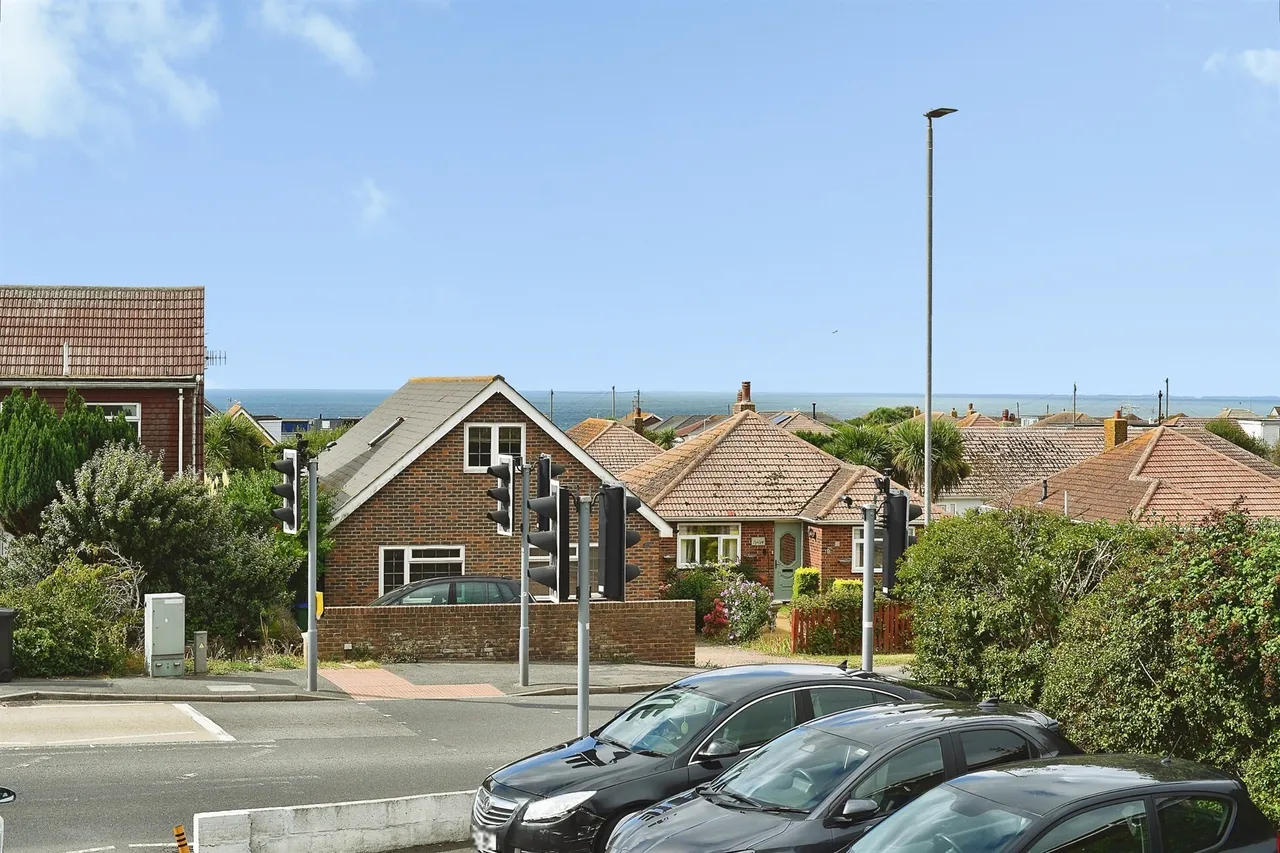 South Coast Road, Peacehaven, BN10, photo 14