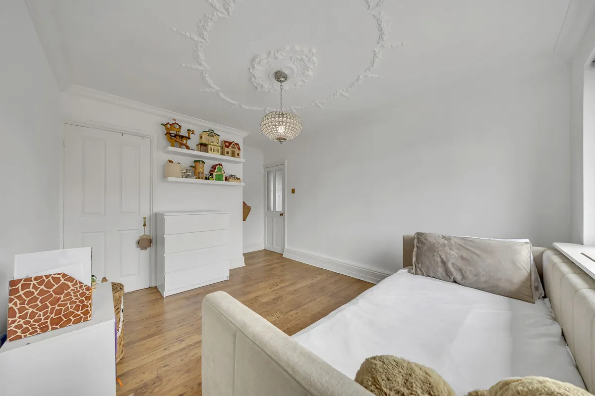 Mawney Close, Romford, RM7 8EJ, photo 11