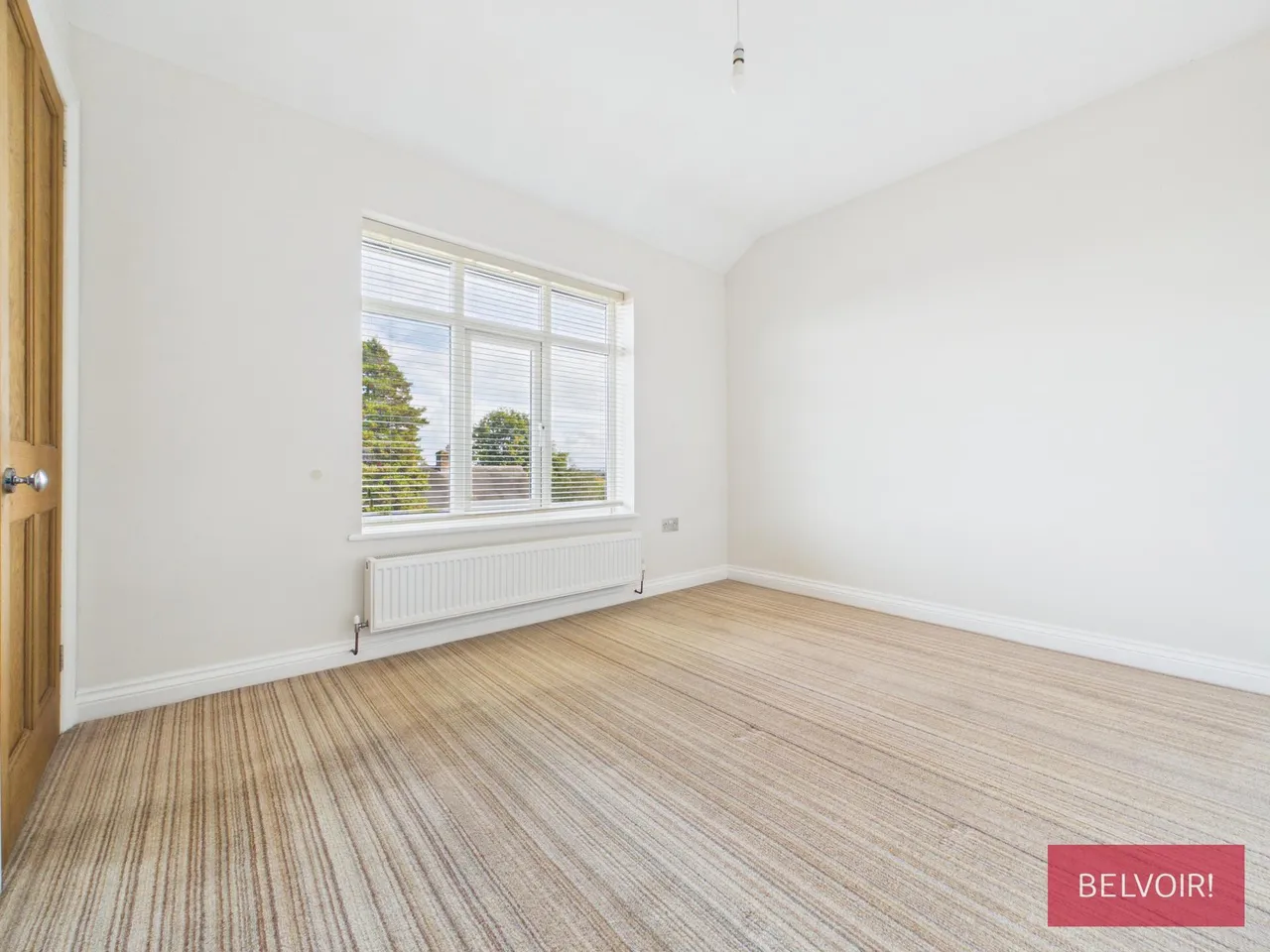 Summerhill Road, Little Mountain, LL11, photo 12