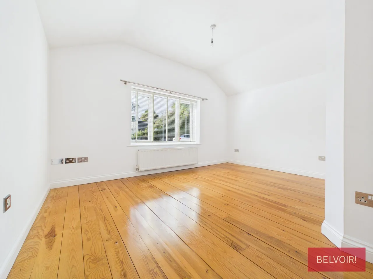 Summerhill Road, Little Mountain, LL11, photo 9