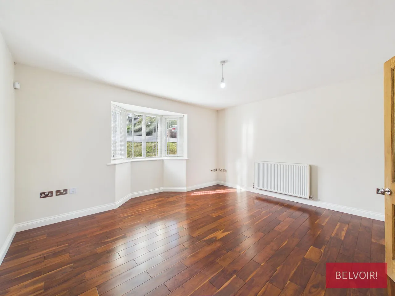 Summerhill Road, Little Mountain, LL11, photo 3
