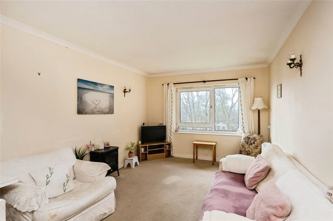 Parklands Court, Sketty, SA2, photo 4