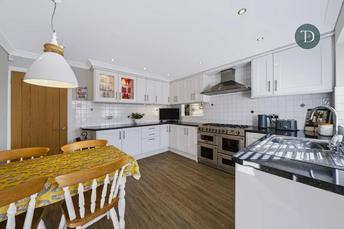 Harpur Close, Great Sutton, CH66, photo 3