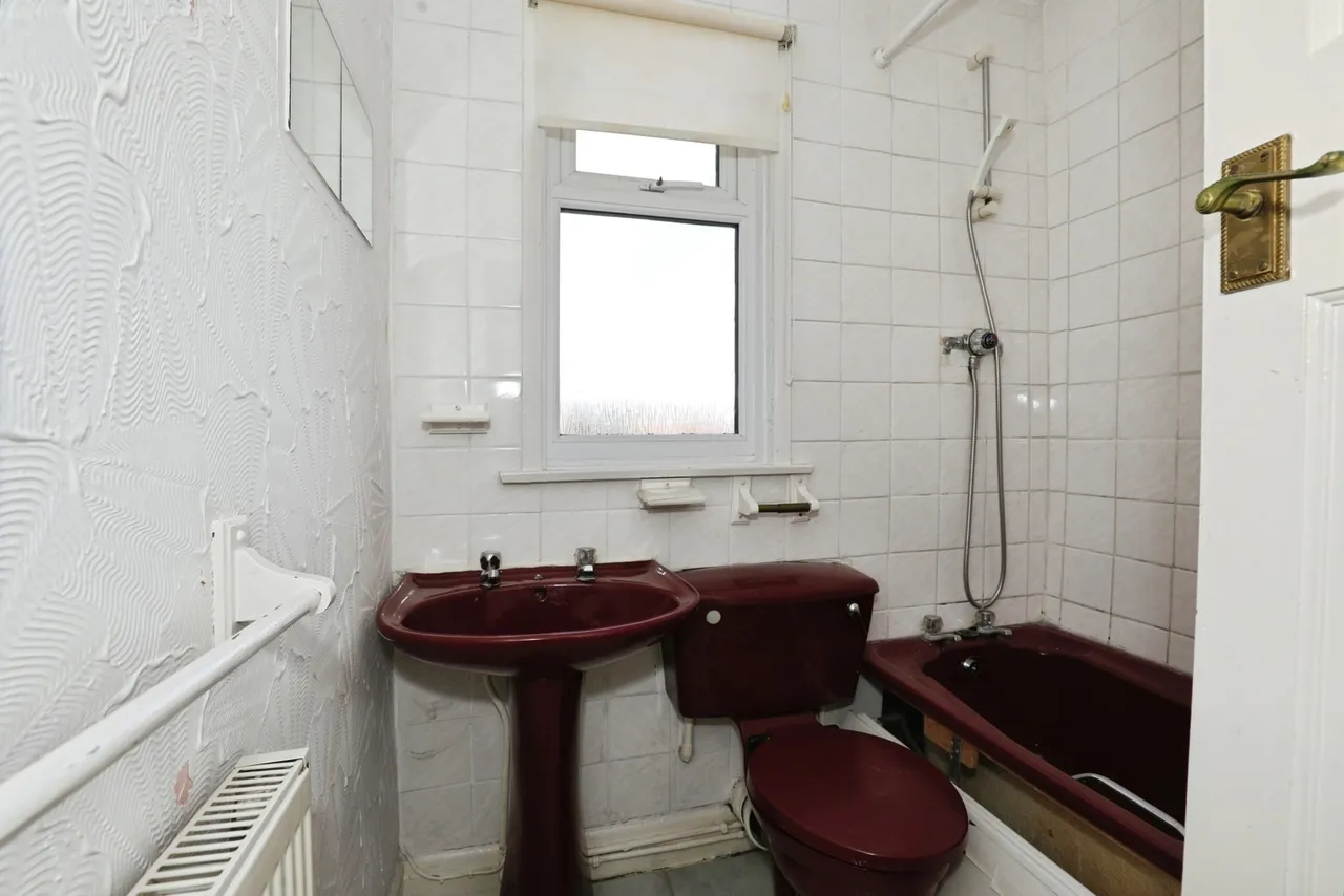 St Andrews Avenue, CREWE, Cheshire, CW2, photo 17