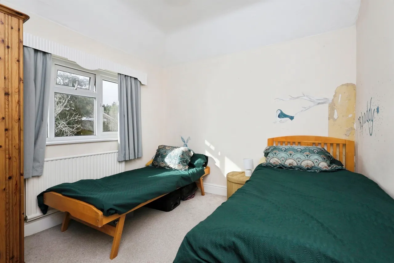 Kings Drive, EASTBOURNE, photo 12
