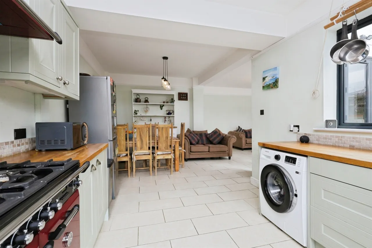 Kings Drive, EASTBOURNE, photo 4