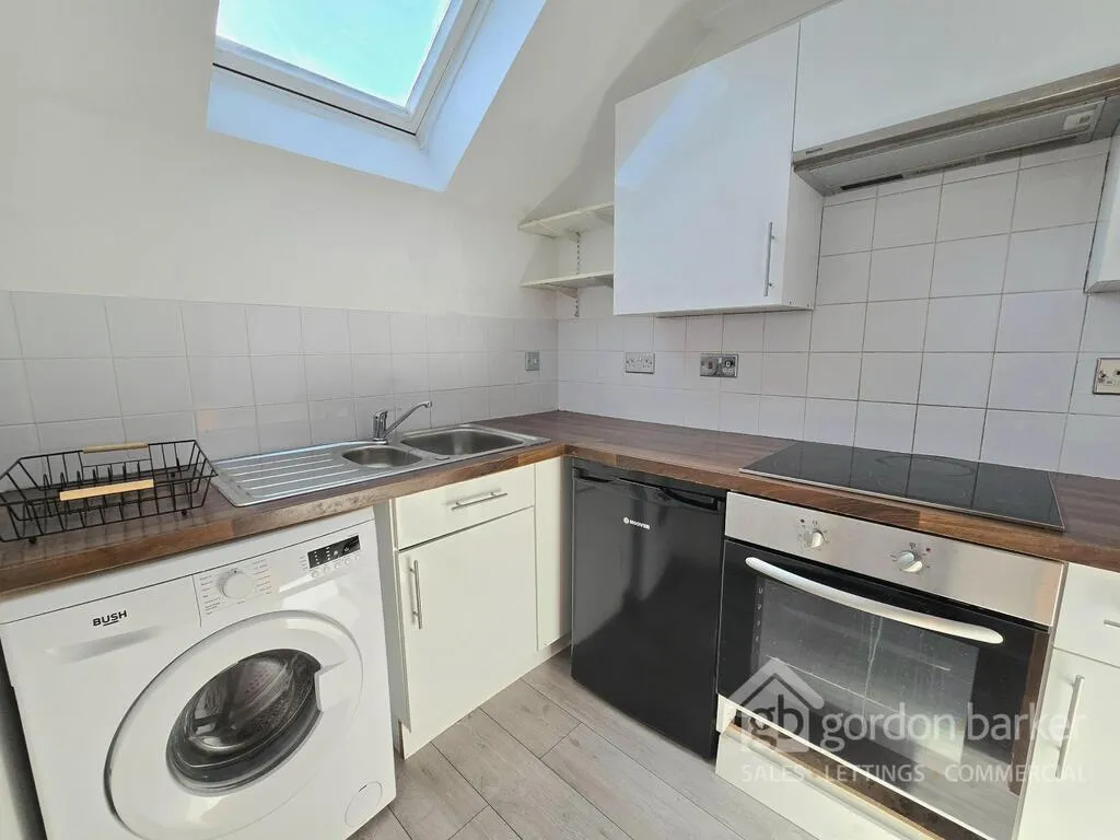 Hamilton Court, Bournemouth, 13-15 Wellington Road, BH8 8LQ, photo 5
