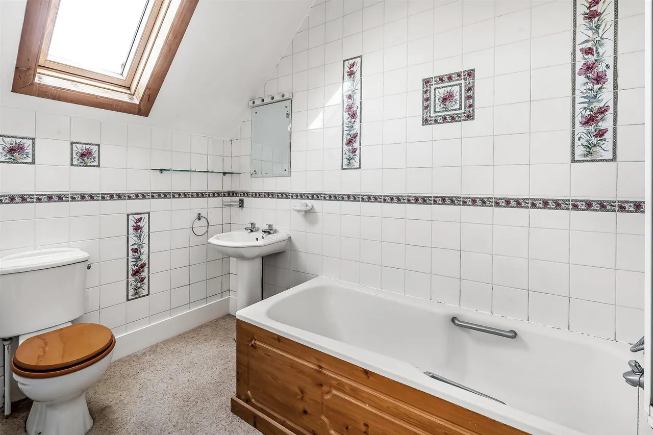 Lower Road, Little Bookham, KT23, photo 7