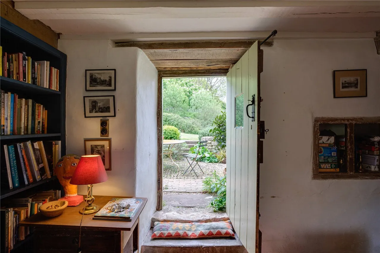 Powerstock, Bridport, DT6, photo 8
