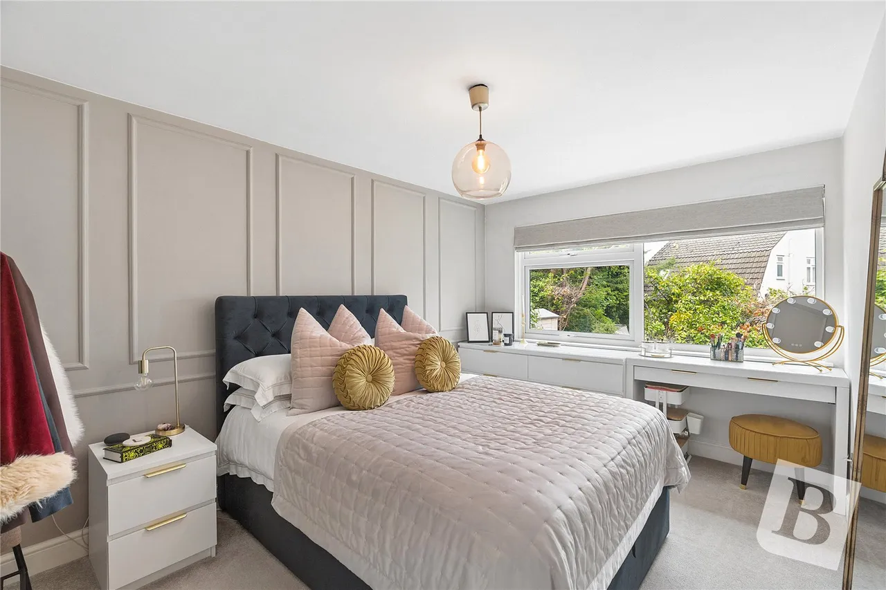 Neale Court, Upminster Road, Hornchurch, RM11, photo 2