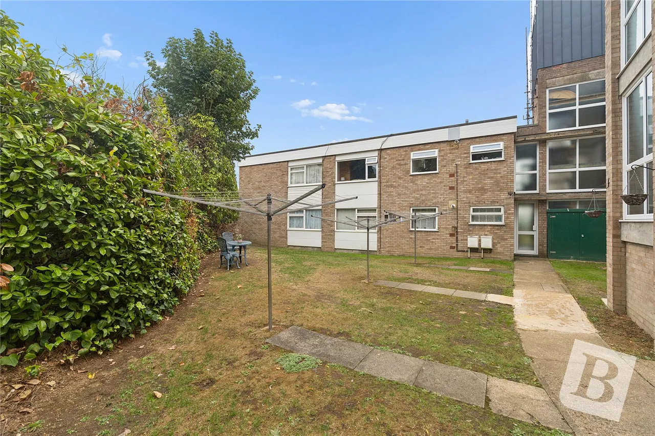 Neale Court, Upminster Road, Hornchurch, RM11, photo 9