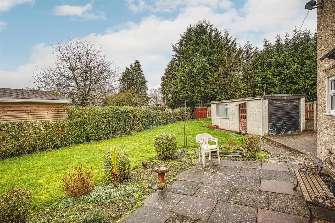 Dalton Avenue, Littleover, photo 13