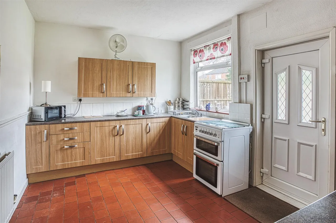 Dalton Avenue, Littleover, photo 6