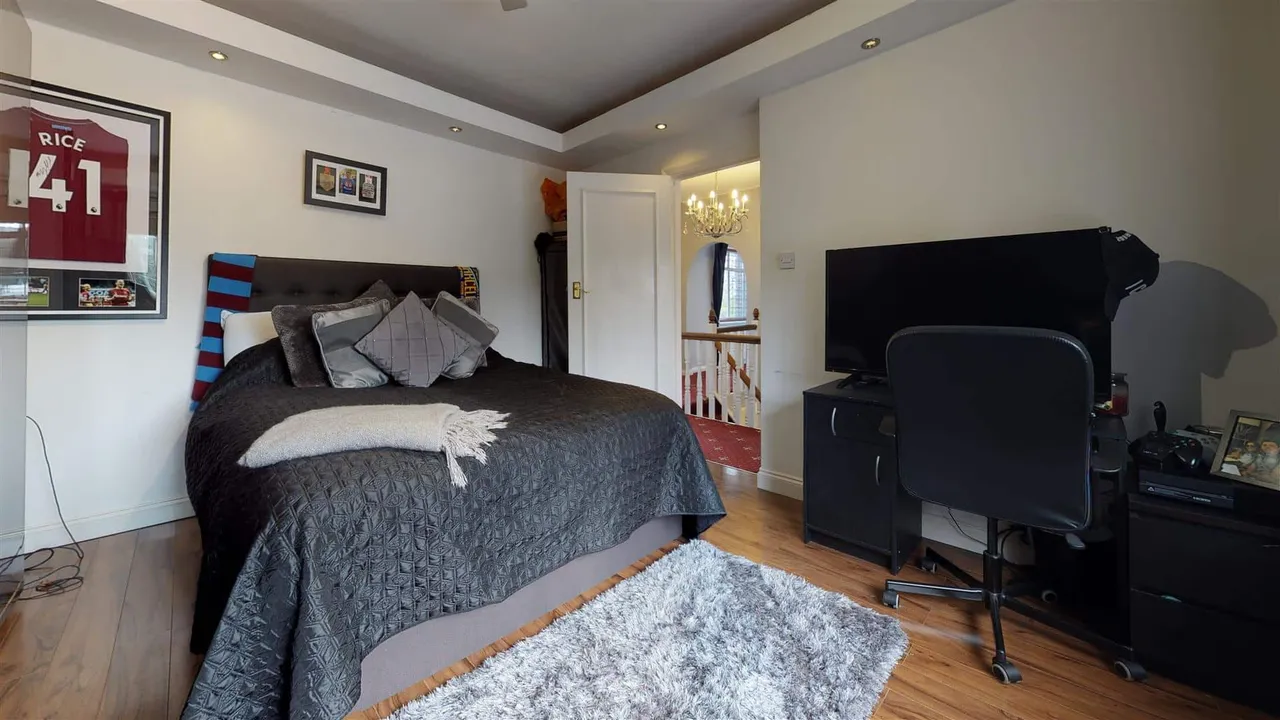 Tycehurst Hill, Loughton, photo 10