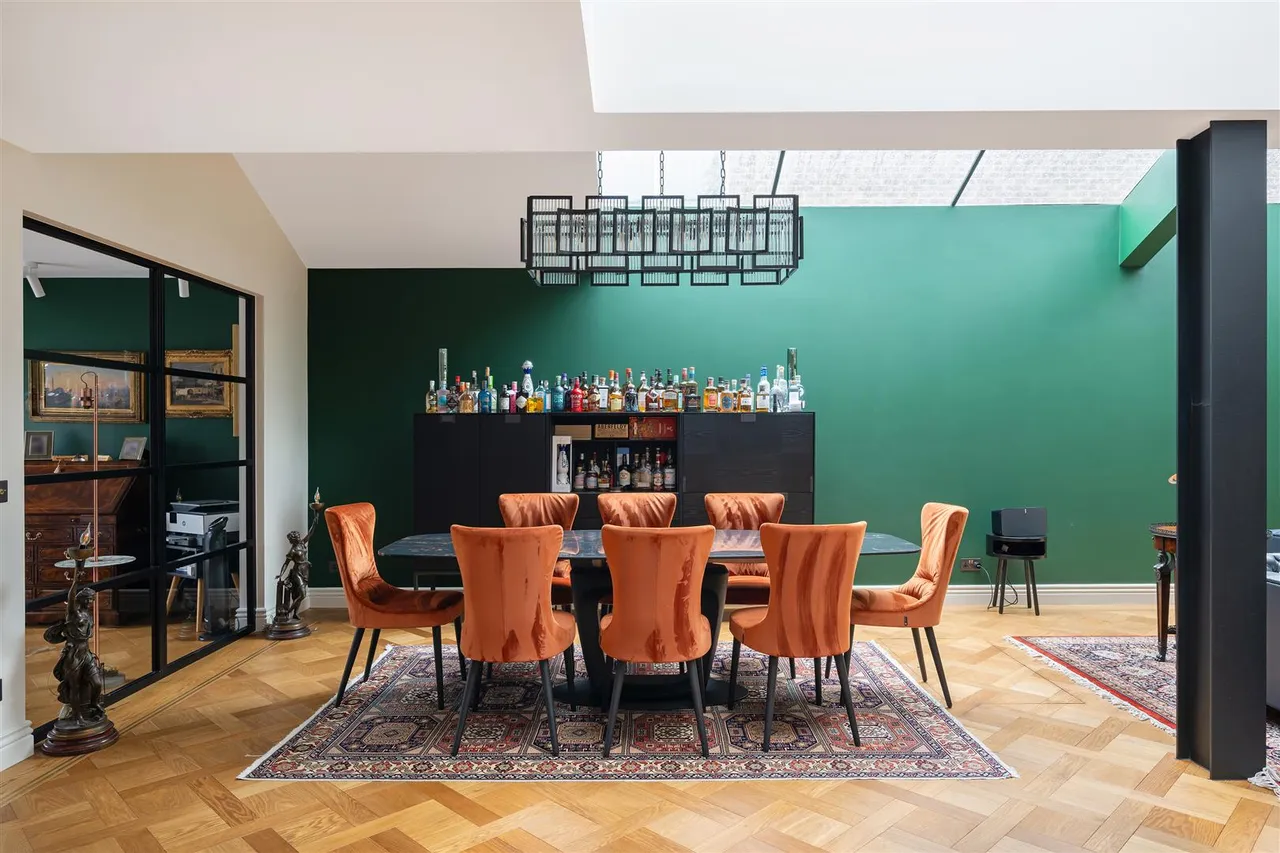 Hillside Close, St John's Wood, London, NW8 0EF, photo 8