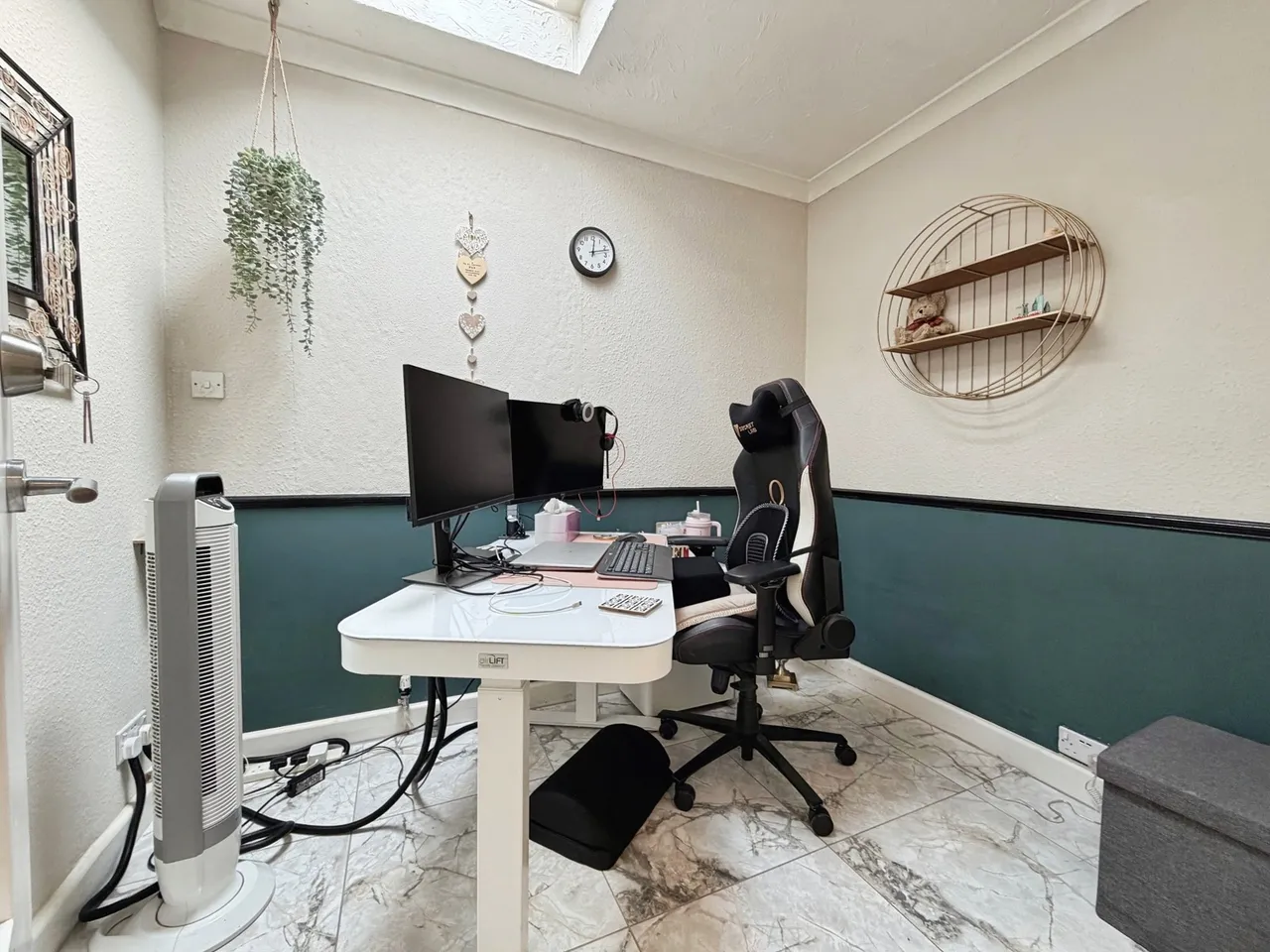 Worsley Road, Frimley, Camberley, Surrey, GU16 9BB, photo 5
