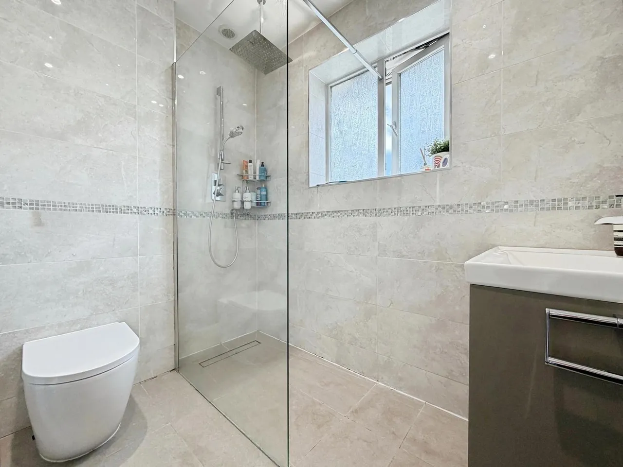 Worsley Road, Frimley, Camberley, Surrey, GU16 9BB, photo 10