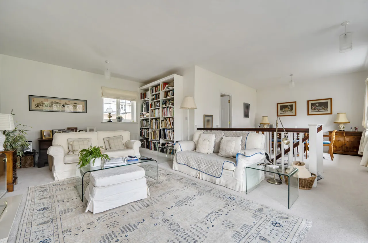 Wood Road, Hindhead, GU26, photo 3