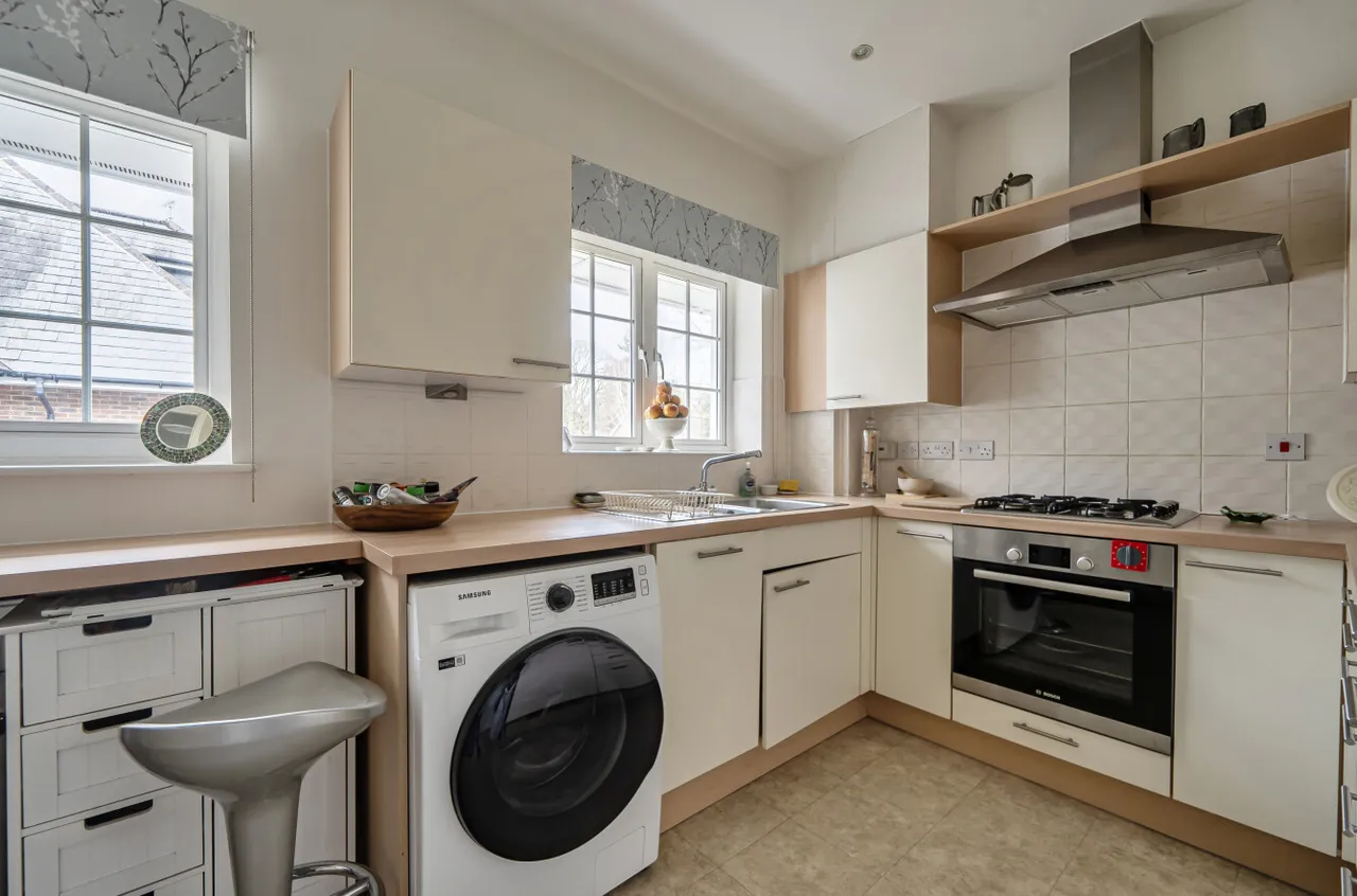 Wood Road, Hindhead, GU26, photo 7