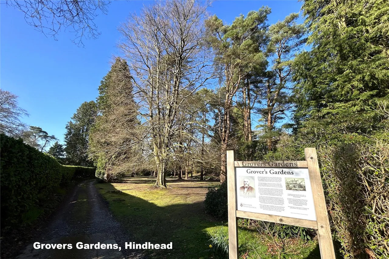 Wood Road, Hindhead, GU26, photo 18