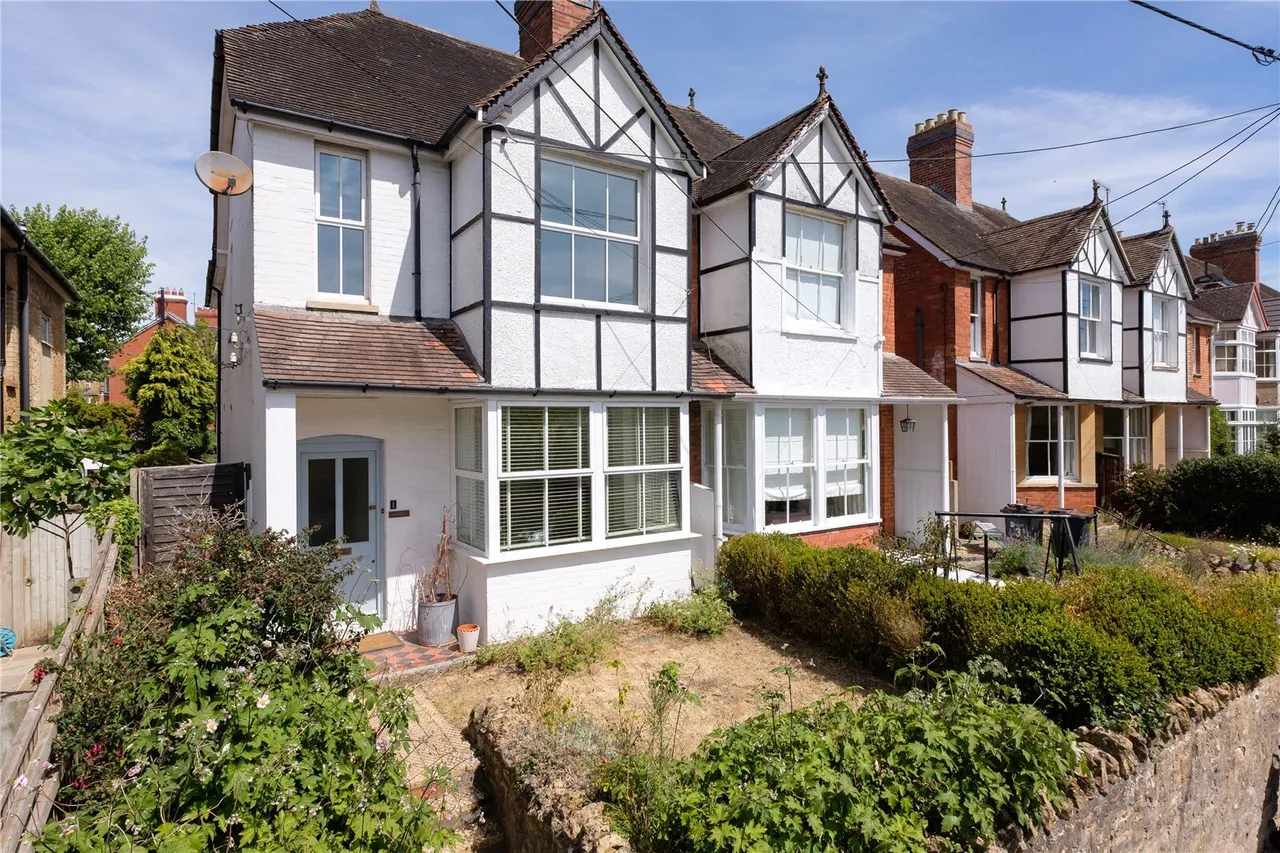 4 bed house for sale, Kings Road, Sherborne, DT9