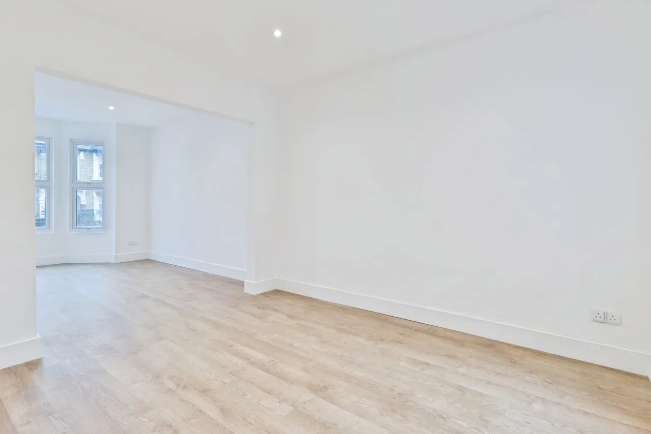 Plum Lane, London, SE18, photo 14