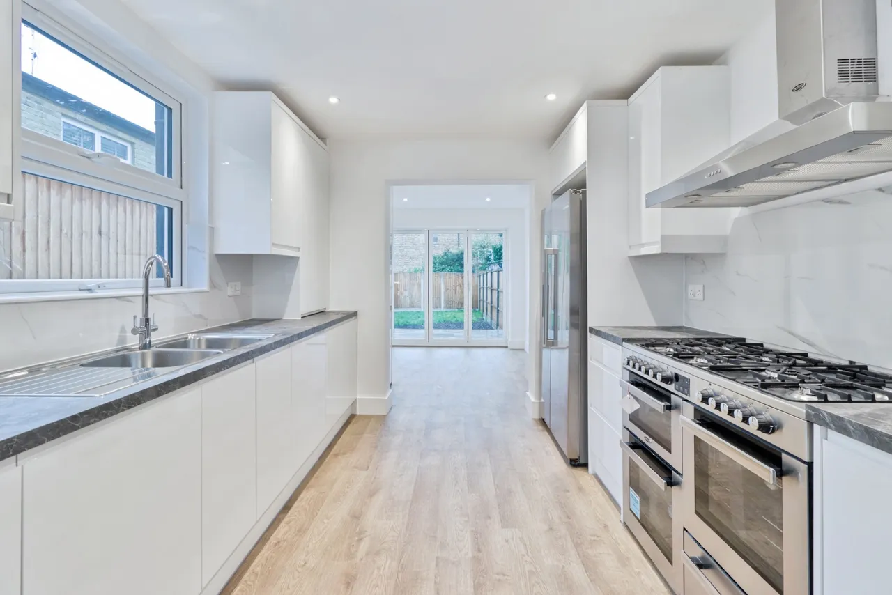 Plum Lane, London, SE18, photo 4