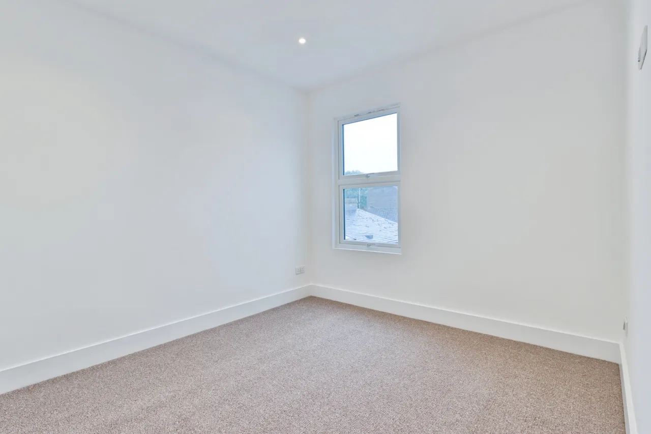 Plum Lane, London, SE18, photo 13
