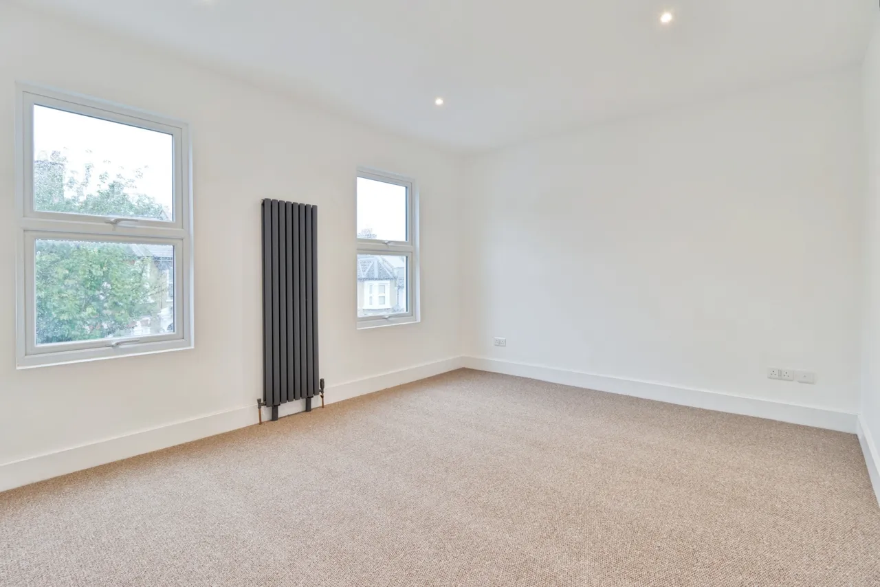 Plum Lane, London, SE18, photo 22