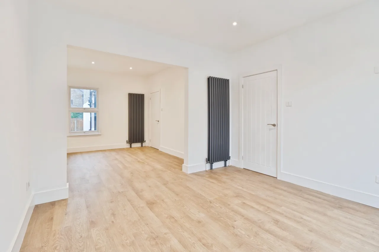 Plum Lane, London, SE18, photo 17