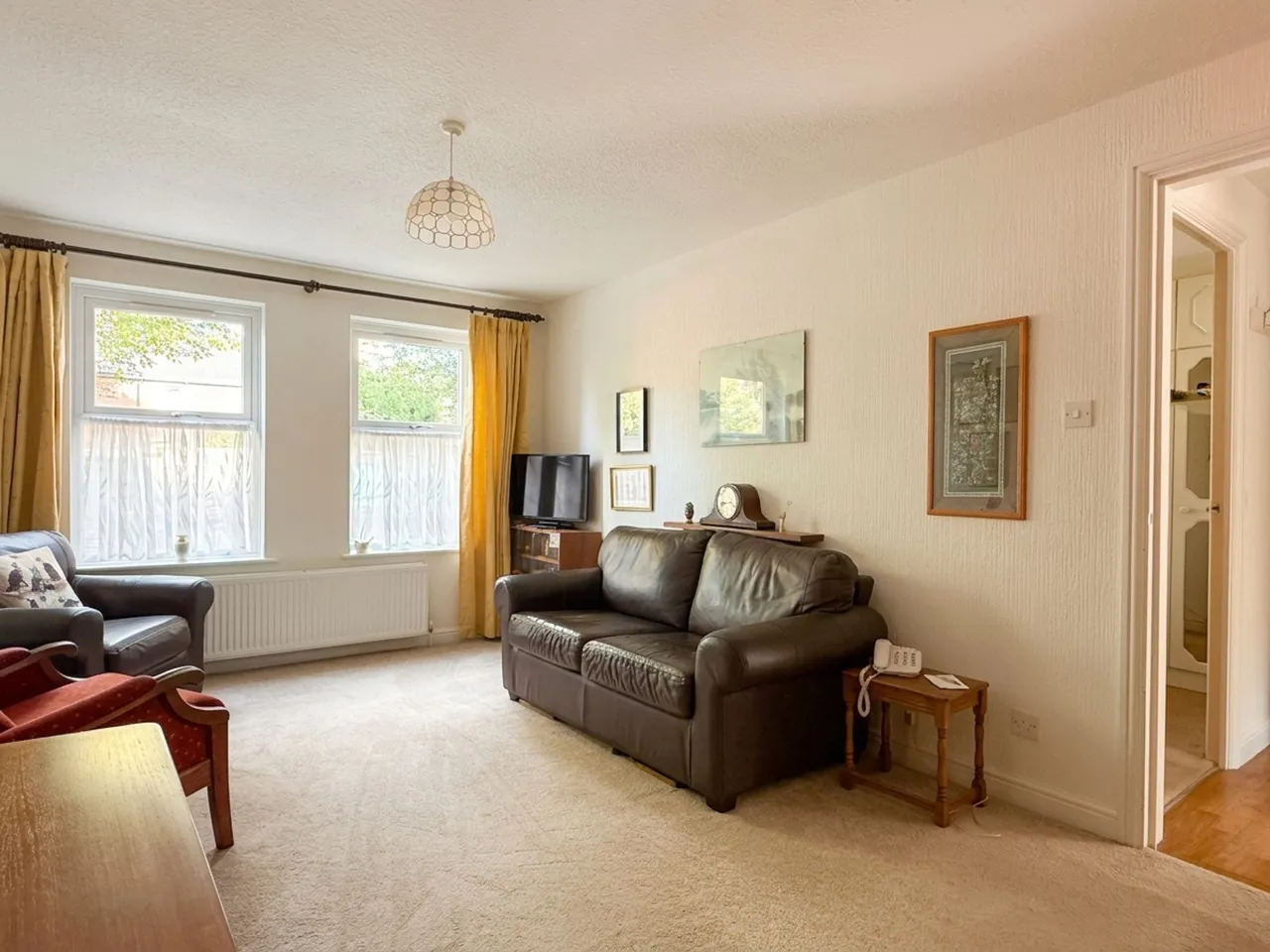 High Street, HG2, photo 4