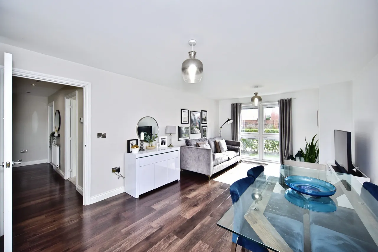 2 bed flat for sale, Bannister Way, West Malling, ME19