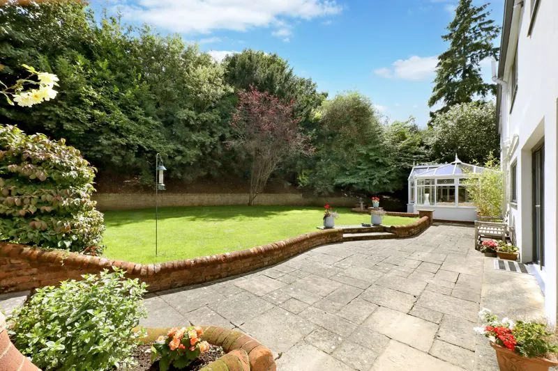 Grange Drive, Wooburn Green HP10 0QD, photo 17