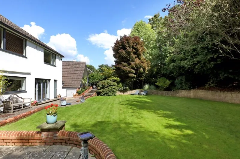 Grange Drive, Wooburn Green HP10 0QD, photo 15