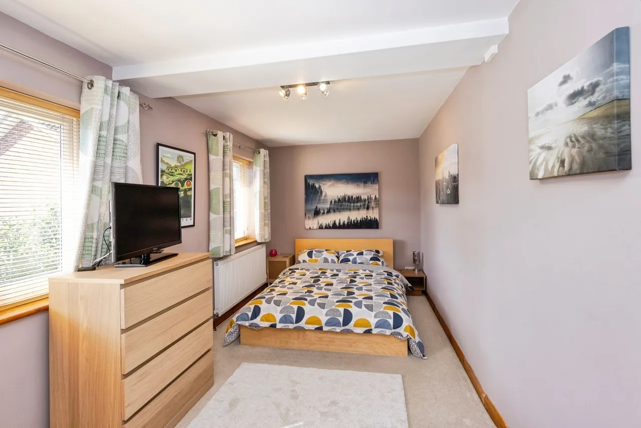 St. Marys Road, Hayling Island, PO11, photo 9