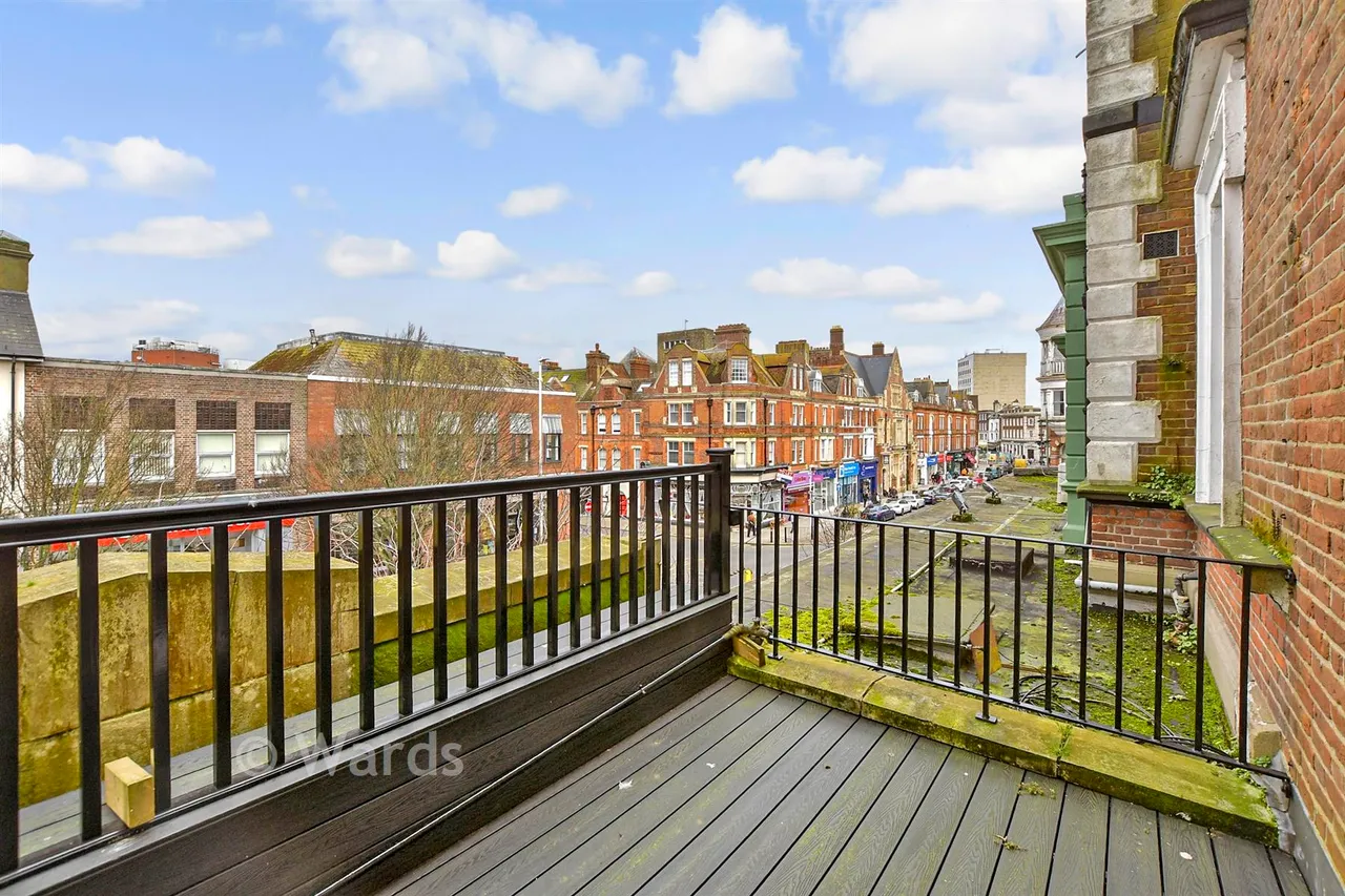 Pleydell Gardens, Folkestone, CT20, photo 2