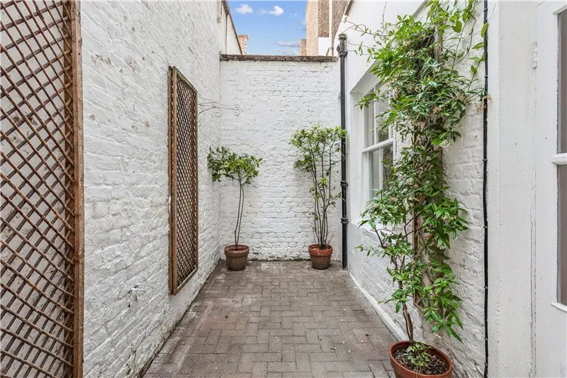 2 bed flat for sale — Queen's Gate Place, London, SW7