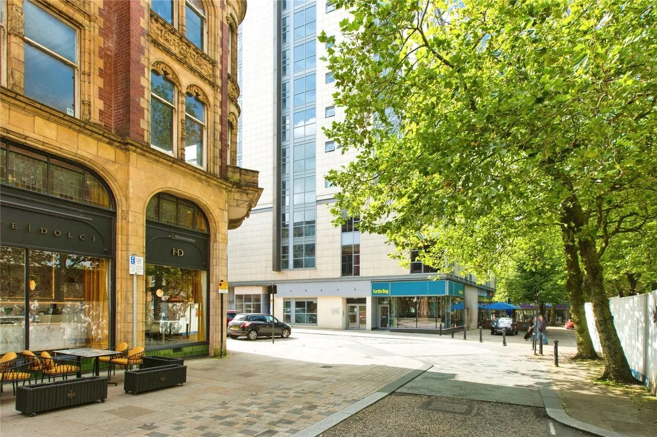 2 bed flat for sale, Birley Street, Preston, PR1