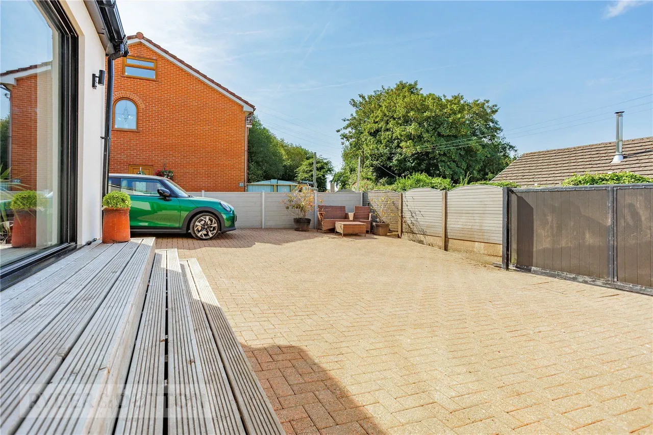 Ferney Field Road, Chadderton, OL9, photo 27