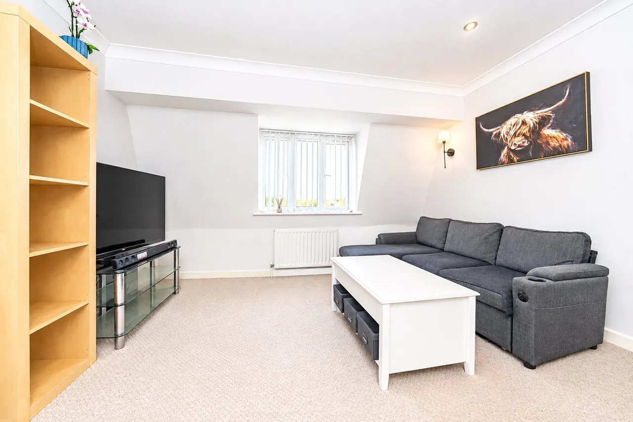 Elizabeth Gardens, Old Isleworth, TW7, photo 2