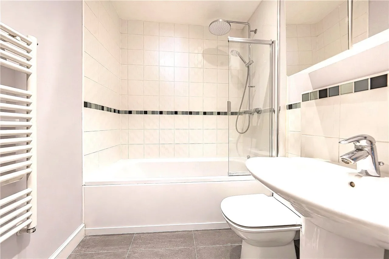 Elizabeth Gardens, Old Isleworth, TW7, photo 7