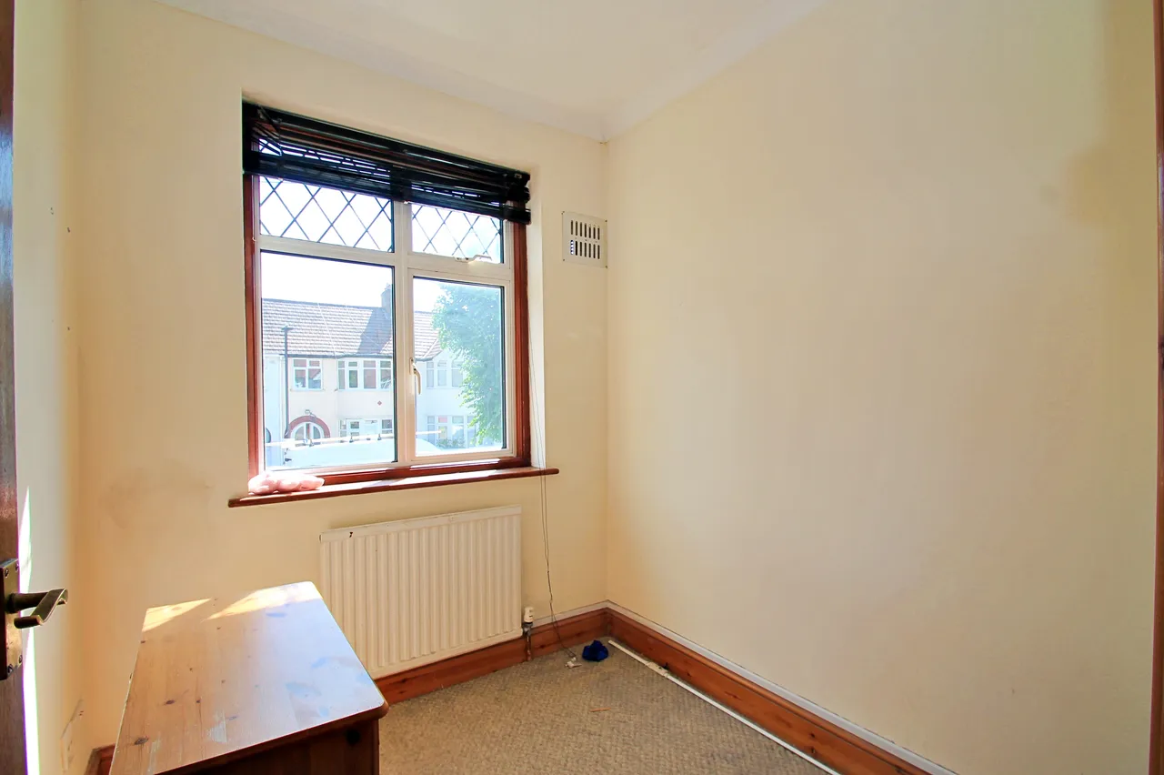 Eastcote Avenue, Greenford, UB6, photo 6
