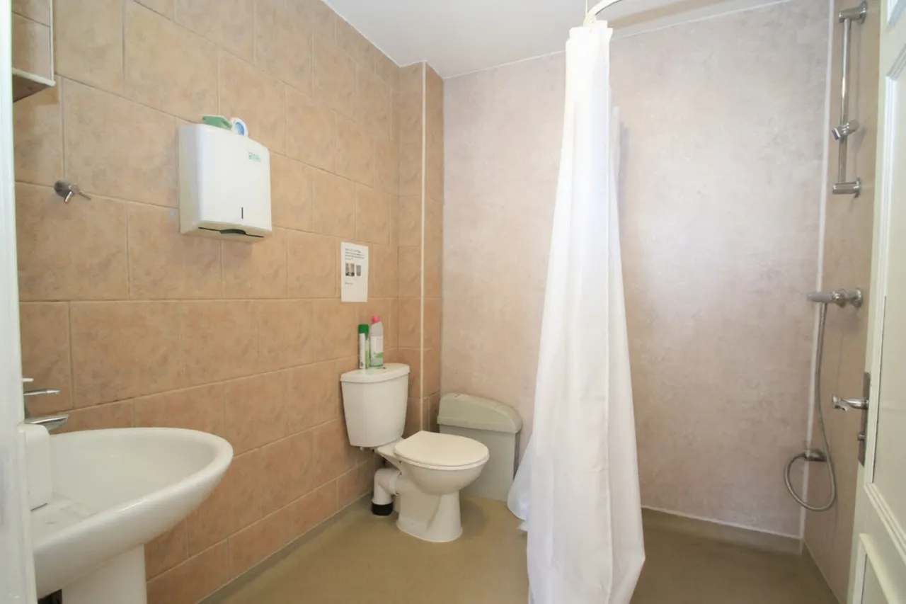 Eastcote Avenue, Greenford, UB6, photo 8